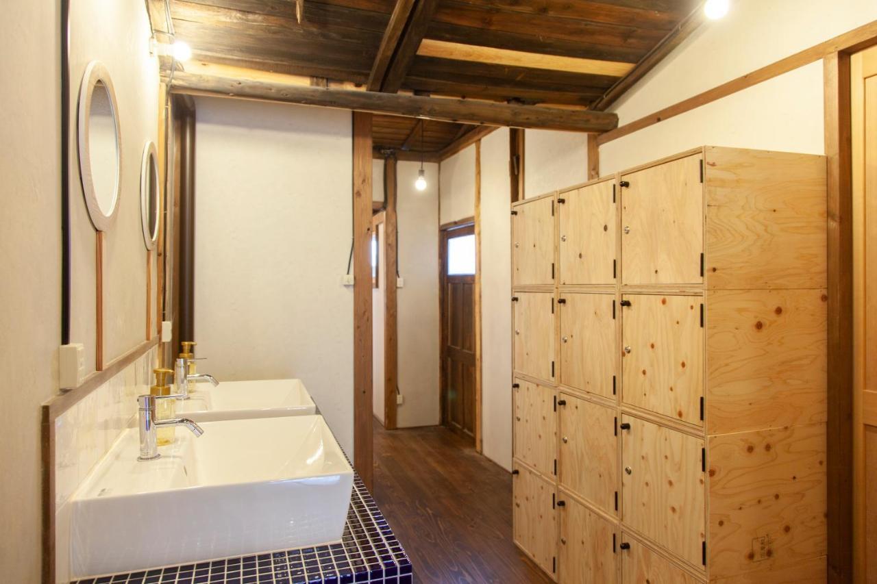 Fukuoka Guesthouse Ship Exteriör bild